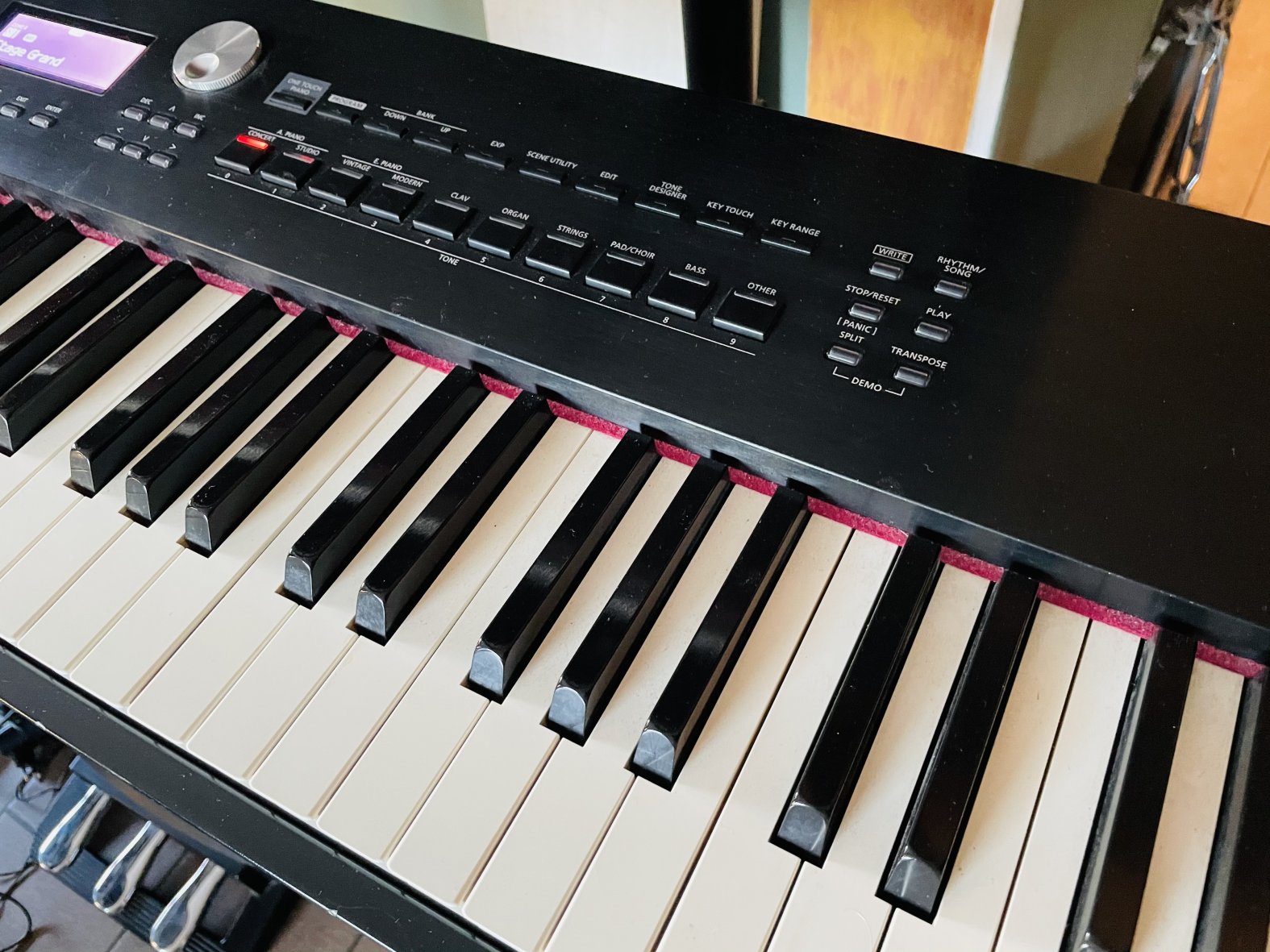 Roland RP102 Clavier 88 touches Piano numérique Cameroon