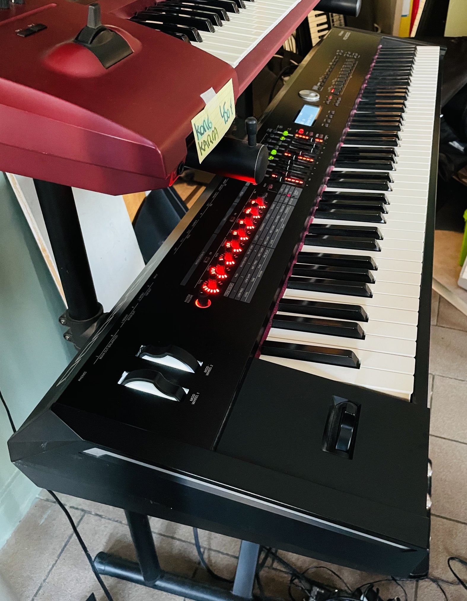 Piano numérique synthé 88 touches Roland RD-2000 n°Z016677, alim, pédalier  Roland RPV-3 – Au Son Vert