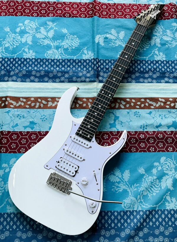 Guitare électrique Ibanez Gio Series GRG 140 White n°GS2405361