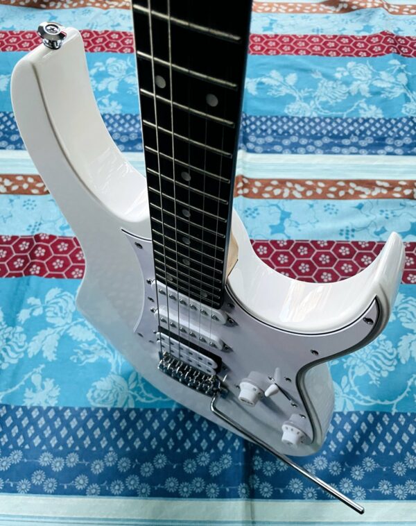 Guitare électrique Ibanez Gio Series GRG 140 White n°GS2405361 – Image 7