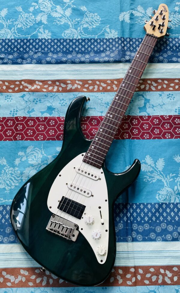 Guitare électrique Cort S series S2600 green transparent n°8011854 (Korea), housse Peavey