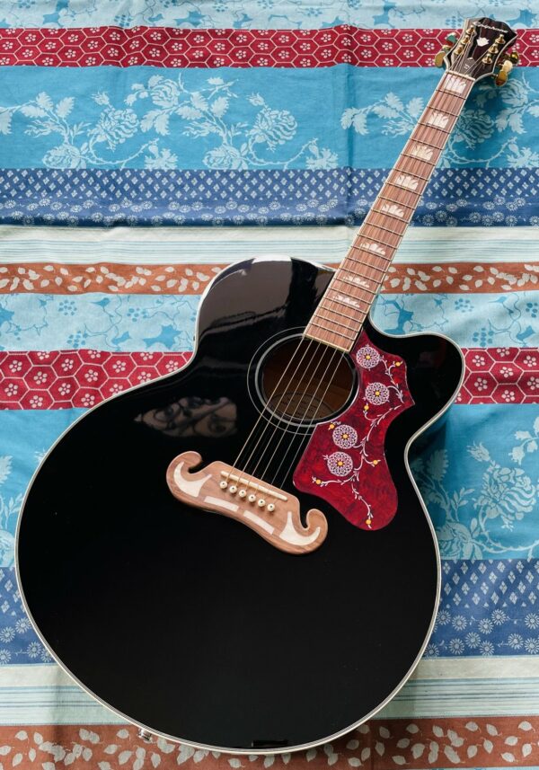 Guitare électro-acoustique jumbo Epiphone J-200EC Studio ebony n°21101313634, étui ajouté Epiphone