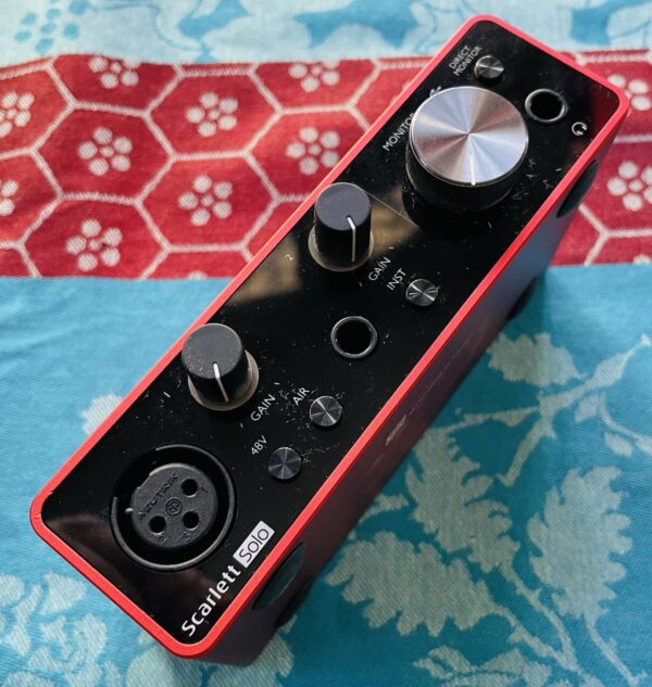 Carte son Focusrite Scarlett Solo n°y7F47H9407579