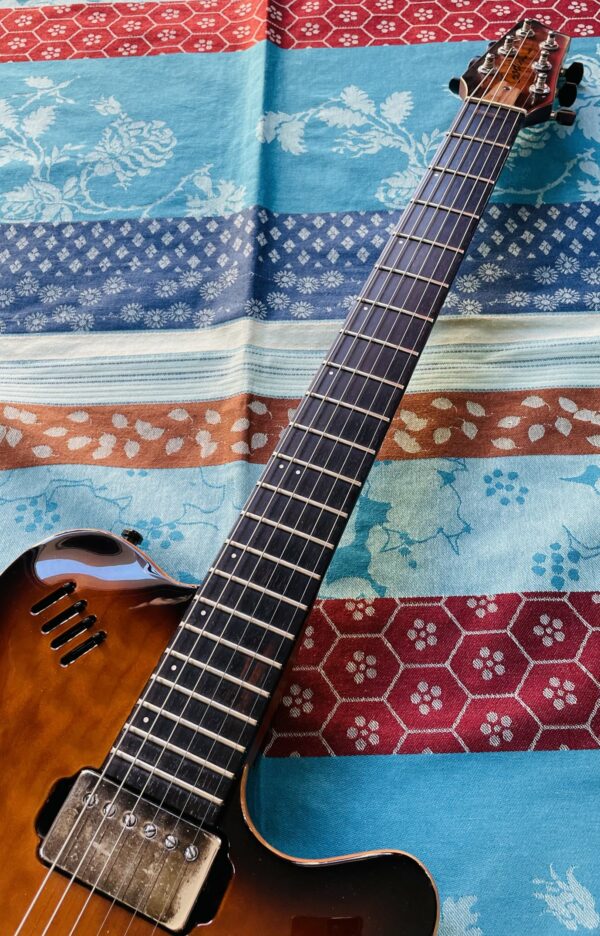 Guitare électrique Godin LGX-SA lightburst flame AAA n°01432225AA (2001, Canada), housse Godin – Image 3