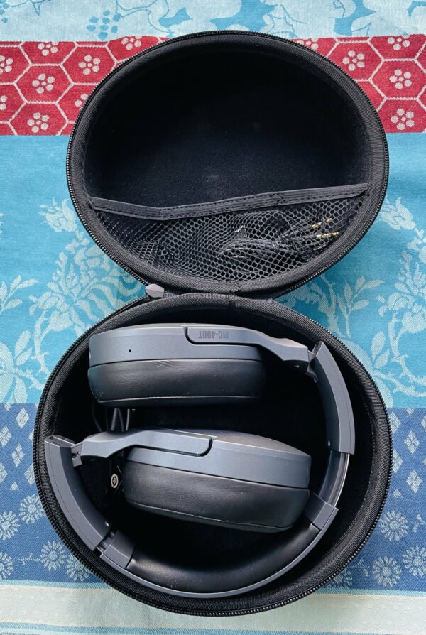 Casque audio Mackie MC-40BT, boite d’origine, accessoires (avec ou sans fil, micro) – Image 6