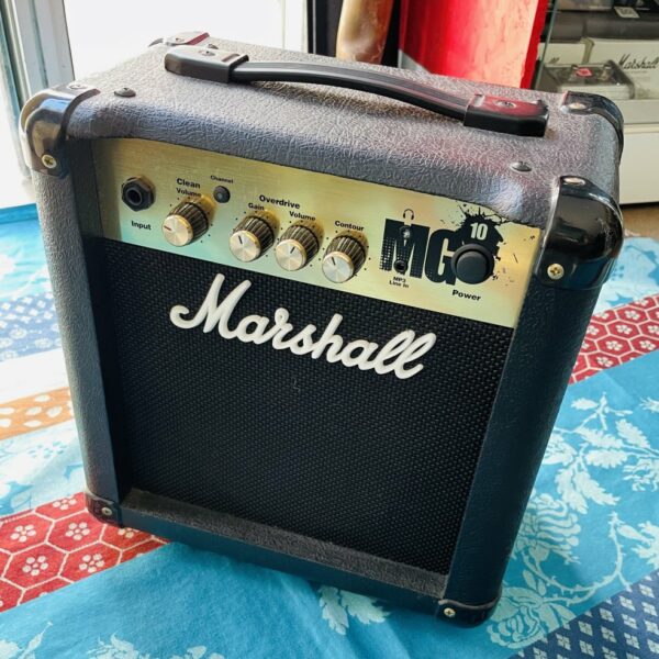 Ampli guitare Marshall MG-10 n°V2011.17.0083, notice