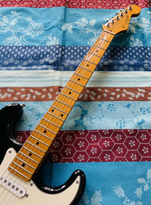 Guitare électrique luthier O’Scannell stratocaster C5 n°ST-62AAL (1980, France), plaque Fender standard USA, étui Tobago, sangle cuir USA, straplocks, révision Thébé Lutherie (mai 2025) – Image 3