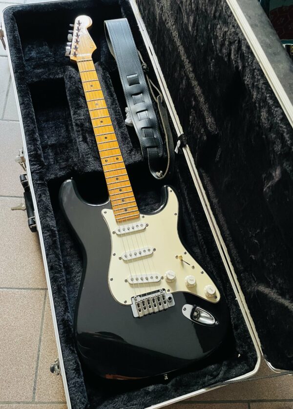 Guitare électrique luthier O’Scannell stratocaster C5 n°ST-62AAL (1980, France), plaque Fender standard USA, étui Tobago, sangle cuir USA, straplocks, révision Thébé Lutherie (mai 2025) – Image 13