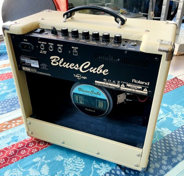 Ampli guitare Roland Blues Cube Hot Vintage Blond n°Z5J3443, alim – Image 3