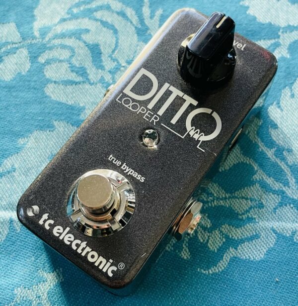Pédale looper TC Electronic Ditto n°S180810267DD4, boite d’origine