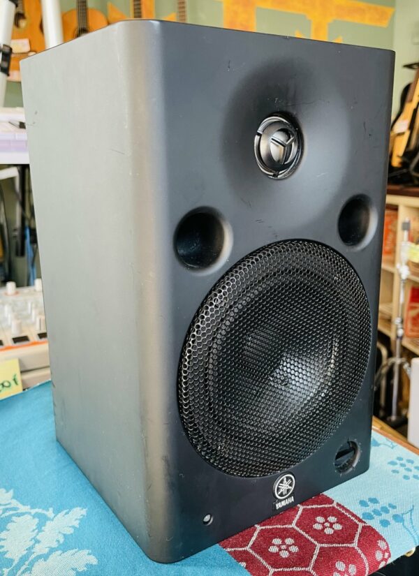 Paire d’enceintes Yamaha MSP5 Studio n°0J11577 / OJ11580, alim, 2 X 67W