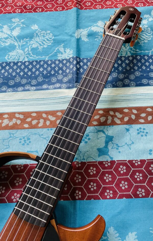 Guitare de voyage électro-classique Yamaha SLG200N NT/02 nylon n°11K26C126, housse d’origine, notice, bloc alim, réglée luthier Amal (15.05.25) – Image 4