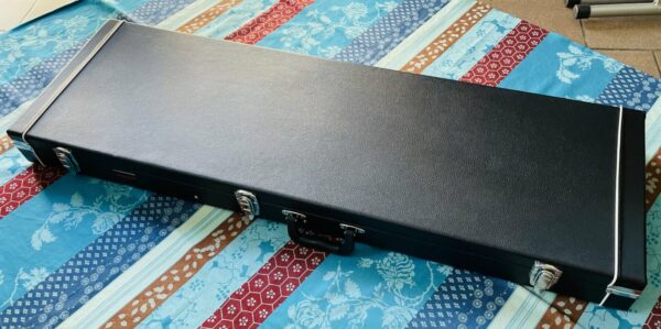 Basse électrique Epiphone Toby Deluxe IV Bass Translucent Red n°20092350020 (Indonésie), Protective Case Eco Black, sangle, docs Epiphone. – Image 14