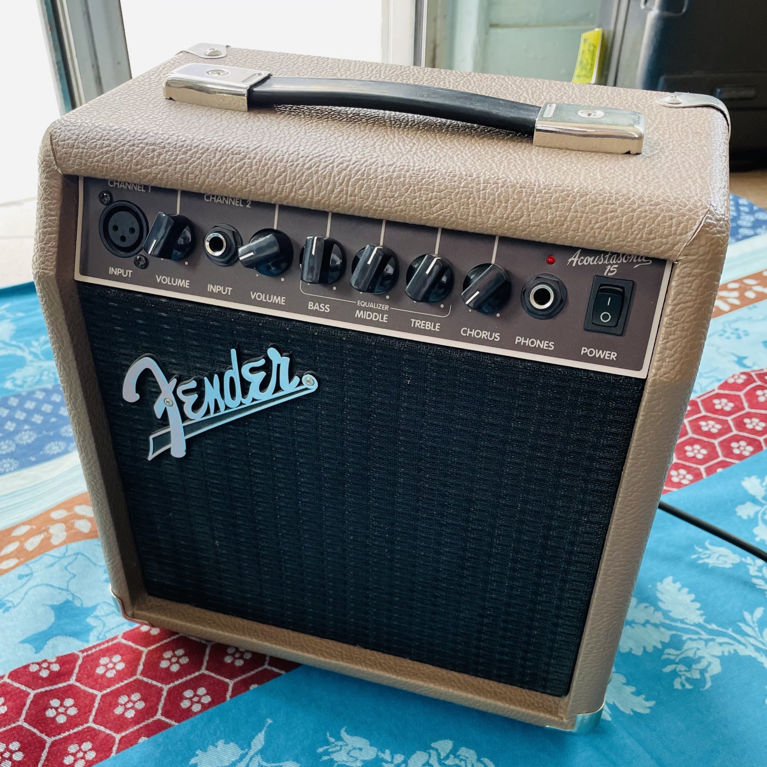 Ampli acoustique chant Fender Acoustasonic 15 n°CASK1500608, 15W