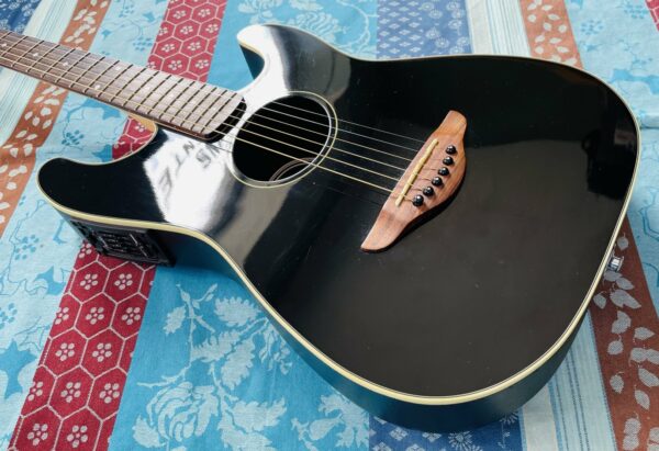 Guitare électro-acoustique Fender Stratacoustic BK n°CD05066878, housse Tobago, révision luthier Amal (04.06.25) – Image 2