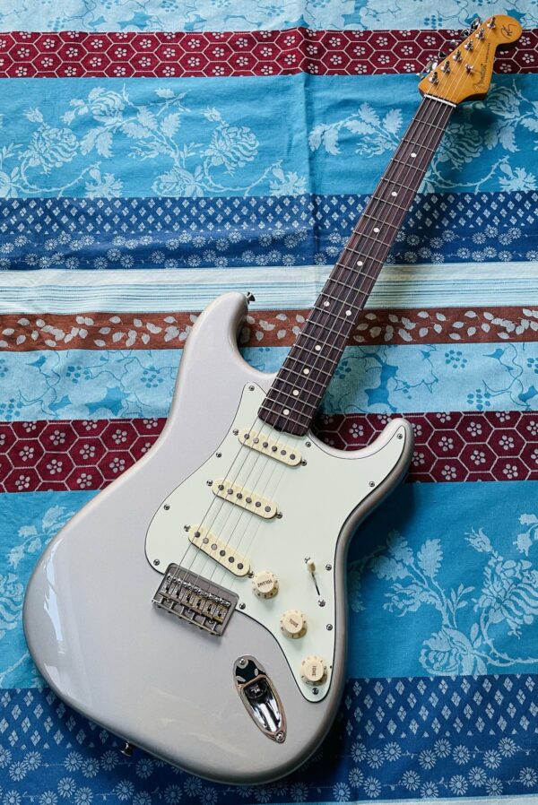 Guitare électrique Fender Stratocaster Robert Cray signature n°MX23065817 (2023, Mexico), jack, housse Fender, achat Thomann 23.10.23