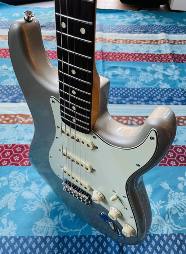 Guitare électrique Fender Stratocaster Robert Cray signature n°MX23065817 (2023, Mexico), jack, housse Fender, achat Thomann 23.10.23 – Image 8