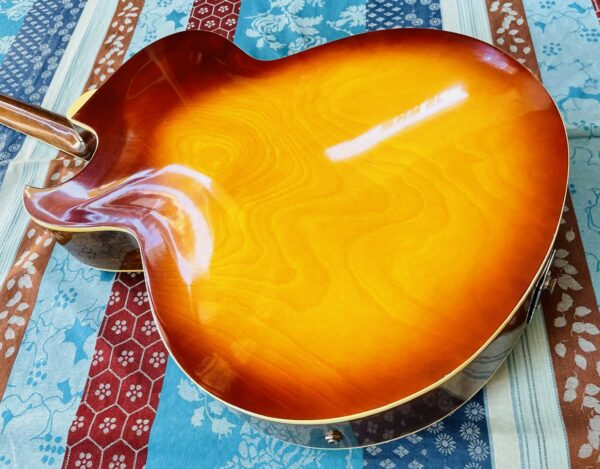 Rare guitare électrique archtop Ibanez 2355 Sunburst lawsuit (1976, Japan), réglée luthier Amal (facture 24.05.2024), réparation sélecteur micros (luthier Caro 19.07.24), refrettage du manche avec sillet en os (luthier Caro 22.11.24), mécaniques Kluson (Caro 27.05.25) – Image 8