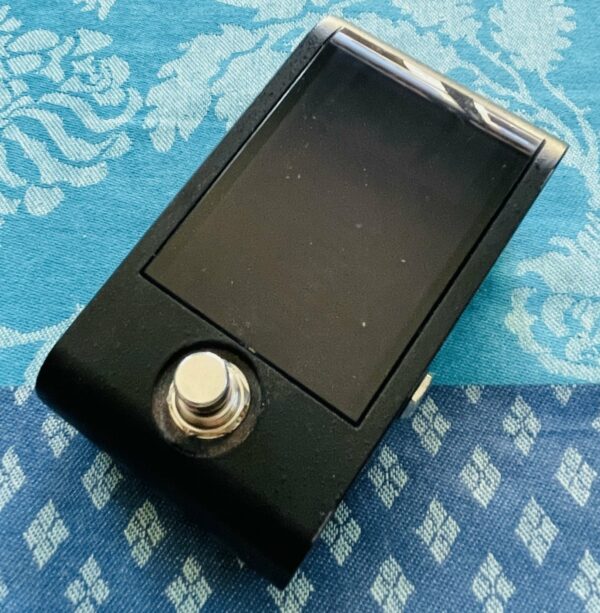 Pédale accordeur chromatique Korg Pitch Black Custom n°019321, boite d’origine – Image 2