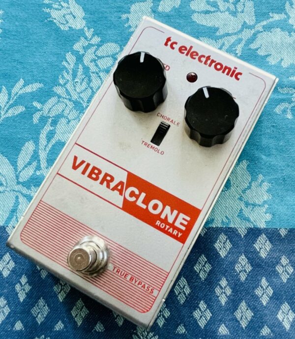 Pédale rotary TC Electronic Vibraclone n°S181103454CQE, boite d’origine