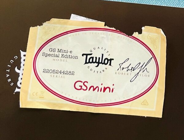 Guitare électro-acoustique Taylor GS Mini-e l’Année du Dragon, housse Taylor, papiers Taylor – Image 17