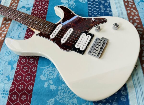 Guitare électrique Yamaha PAC112 VCX n°HQY183034, housse Woodbrass, jack eagletone, révision luthier Amal (11.06.25) – Image 2