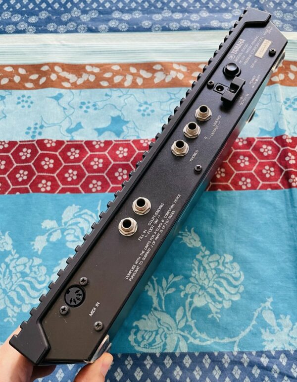 Boite à rythme Yamaha RX-120 n°0104430, alim, housse Ikea – Image 2