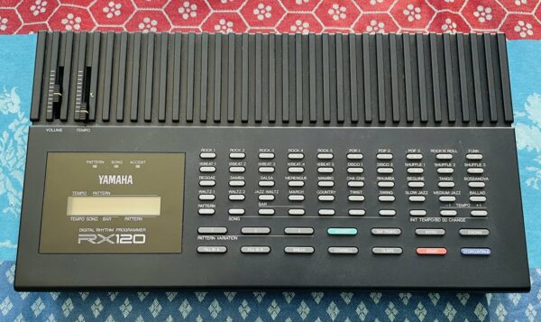 Boite à rythme Yamaha RX-120 n°0104430, alim, housse Ikea – Image 7
