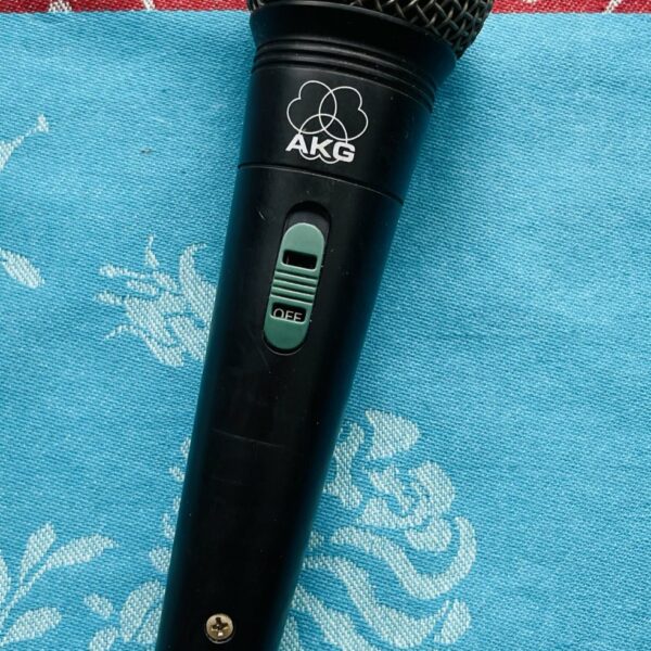 Microphone chant dynamique AKG D50S