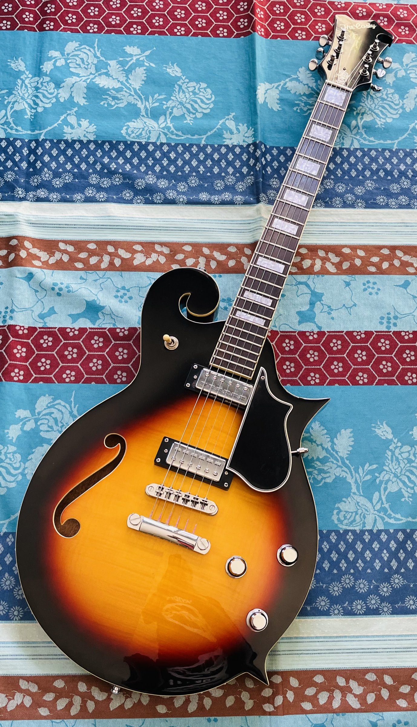 Guitare électrique Eastwood 1975 Morris The Cosey sunburst n°1602852 (2016, Korea)