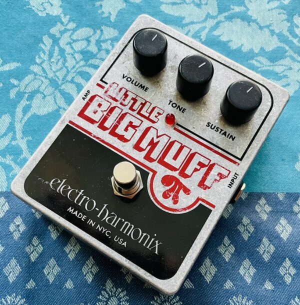 Pédale distortion fuzz Electro-Harmonix Little Big Muff Pi