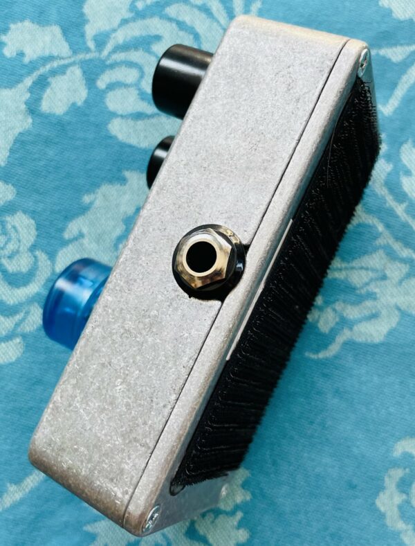 Pédale Electro-Harmonix Soul Food n°202210215715, boite d’origine, capuchon footswitch bleu – Image 3