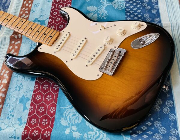 Guitare électrique Fender Classic Player 50’s Stratocaster Maple Fingerboard 2 colors sunburst n°MZ8221914 (2009, Mexico), housse Fender, accordeur Tenson, réglée luthier Amal (03.07.25) – Image 2