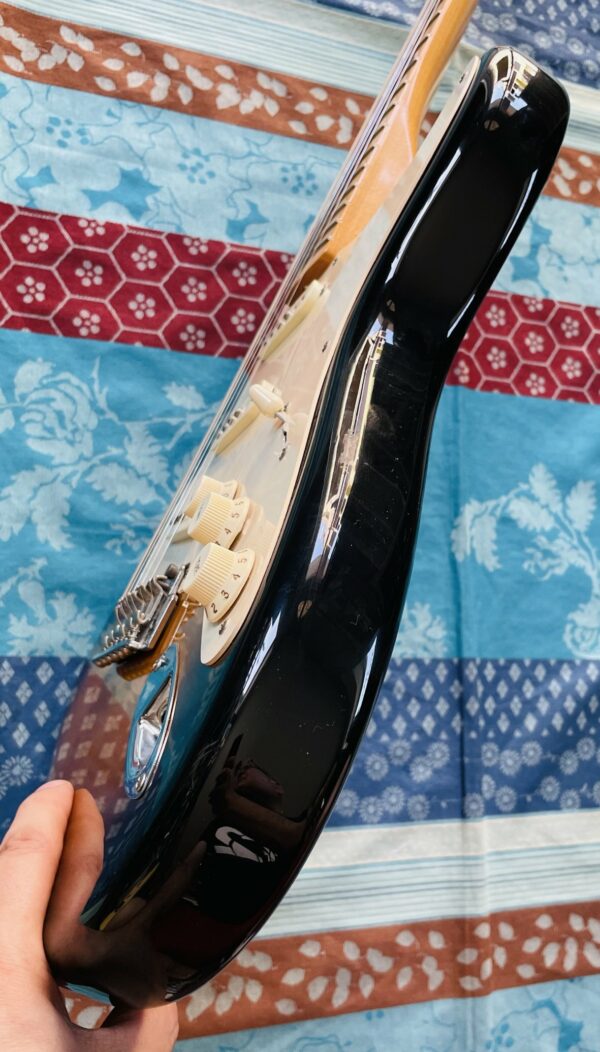 Guitare électrique Fender Classic Player 50’s Stratocaster Maple Fingerboard 2 colors sunburst n°MZ8221914 (2009, Mexico), housse Fender, accordeur Tenson, réglée luthier Amal (03.07.25) – Image 5