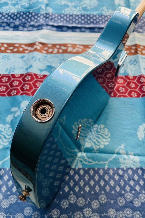 Rare guitare électrique 4 cordes Fender Tenor Tele Lake Placid Blue n°MX1919391, housse Fender d’origine – Image 5