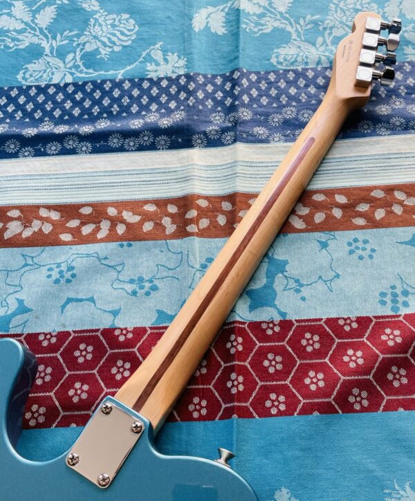 Rare guitare électrique 4 cordes Fender Tenor Tele Lake Placid Blue n°MX1919391, housse Fender d’origine – Image 8