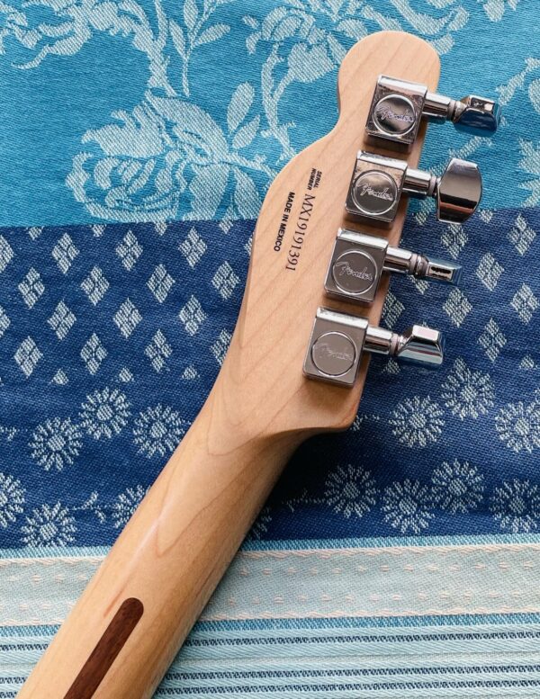 Rare guitare électrique 4 cordes Fender Tenor Tele Lake Placid Blue n°MX1919391, housse Fender d’origine – Image 9
