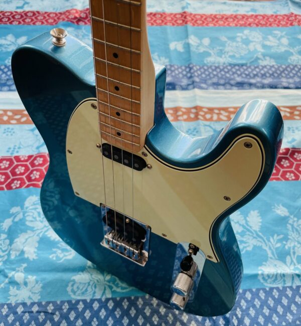 Rare guitare électrique 4 cordes Fender Tenor Tele Lake Placid Blue n°MX1919391, housse Fender d’origine – Image 10