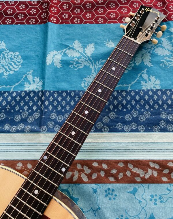 Guitare électro-acoustique Gibson 1960’s J-50 n°2174208 (2022, USA) modèle OCRS5060ANN, étui accessoires et certificat Gibson, micro ajouté K&K Pure Mini (luthier Thomas 30.06.25) – Image 3