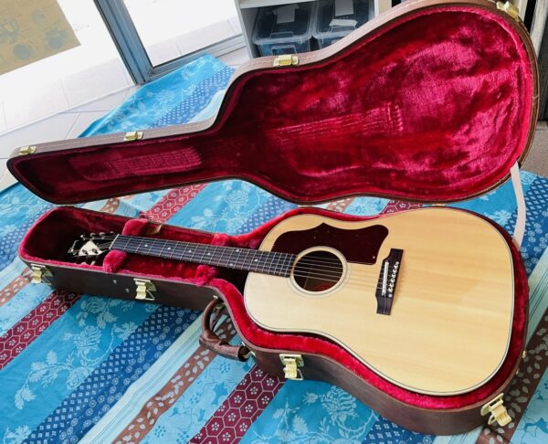 Guitare électro-acoustique Gibson 1960’s J-50 n°2174208 (2022, USA) modèle OCRS5060ANN, étui accessoires et certificat Gibson, micro ajouté K&K Pure Mini (luthier Thomas 30.06.25) – Image 17