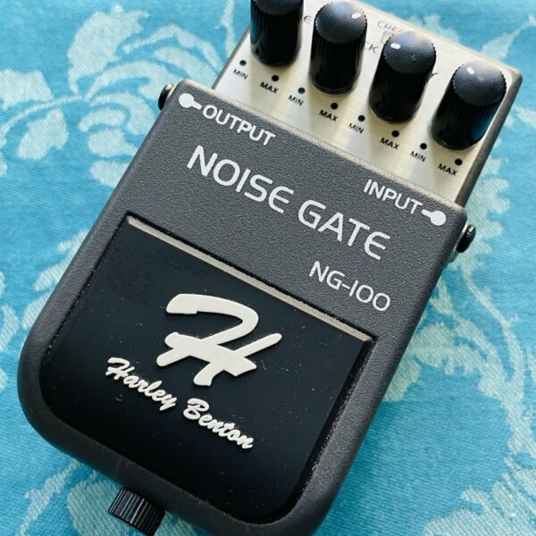 Pédale Harley noise gate / boost Benton NG100