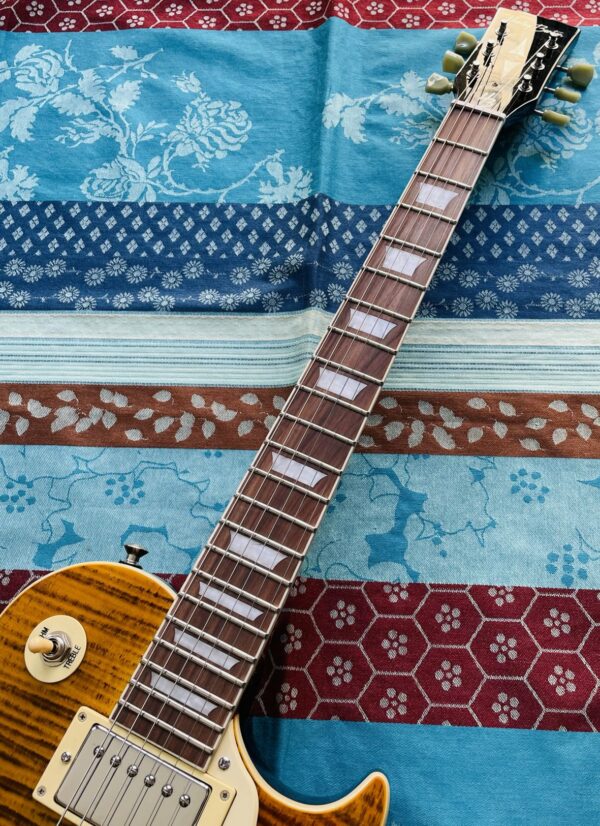 Guitare électrique Harley Benton SC-550II Deluxe, upgrade micros push pull, plaque, straplocks – Image 3