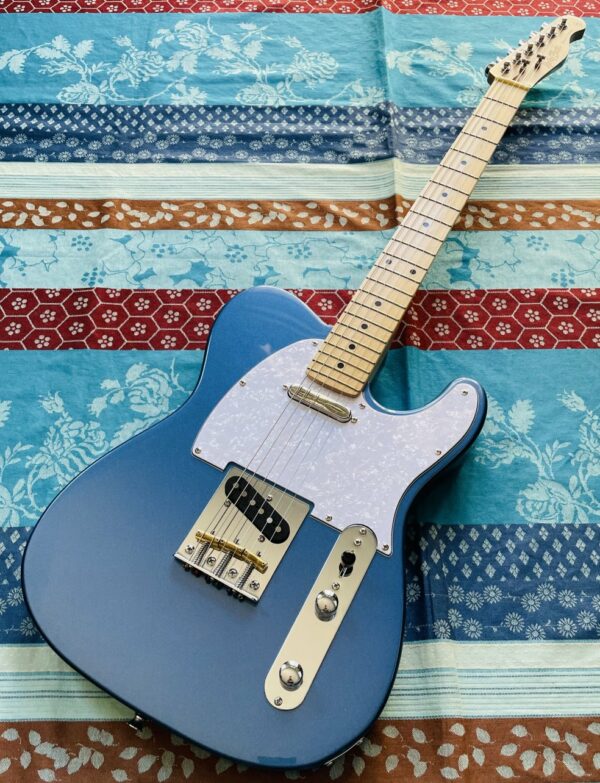 Guitare électrique Harley Benton TE-20 MN Blue Mettalic, pontets et mécaniques autobloquantes ajoutées