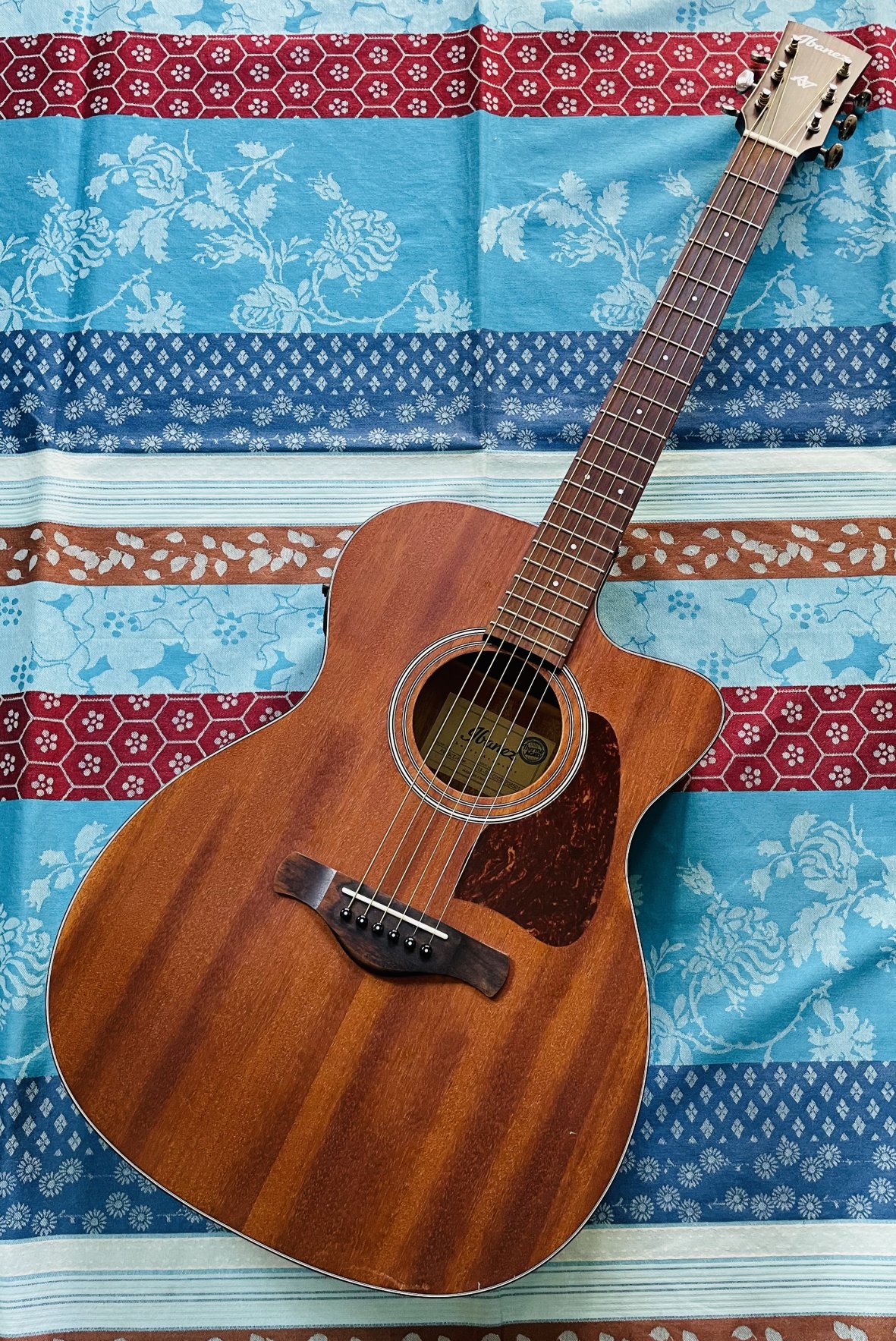 Guitare électro-acoustique grand concert Ibanez AVC9CE OPN n°CD201208501