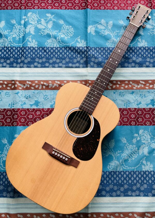 Guitare électro-acoustique Martin 00-X2E 01 n°2765574 (Mexico), housse Martin, facture Hurricaine 29.04.25