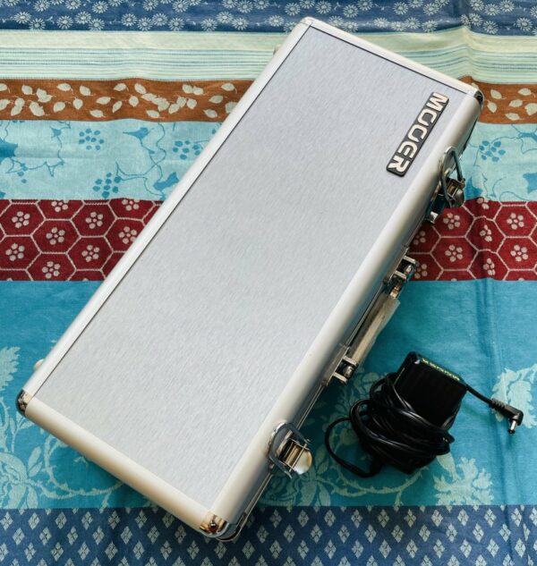 Valise Pedalboard Mooer firefly 6, 6 girlandes, alimentation Mooer 9V – Image 2