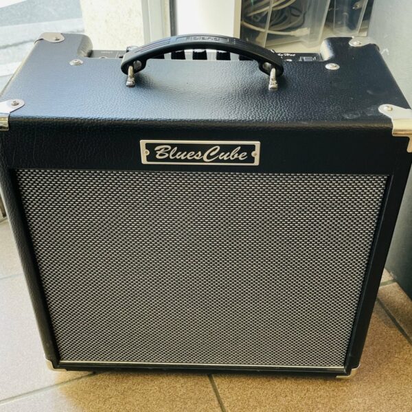 Ampli guitare Roland Blues Cube Hot black n°Z4562110, alim, 0,5 W / 5 W / 15 W / Max 30W