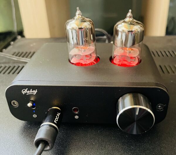 Amplificateur casque à lampe Sabaj PHA3 (China), boite d’origine, alim, notice