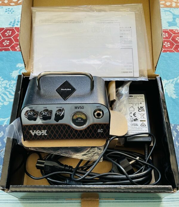 Tête d’ampli Vox MV50 AC n°012187, 50W, 8 ohm, boite et alimentation d’origine, notice – Image 9