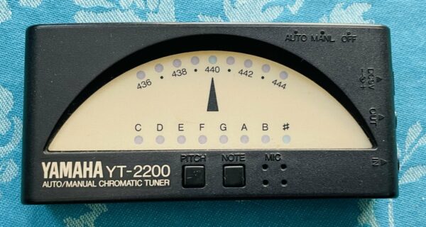 Accordeur chromatique Yamaha YT200 (sans pile 9V) – Image 2